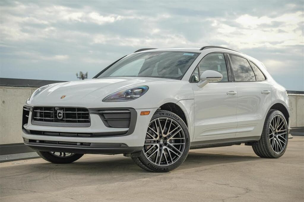 2025 Porsche Macan AWD