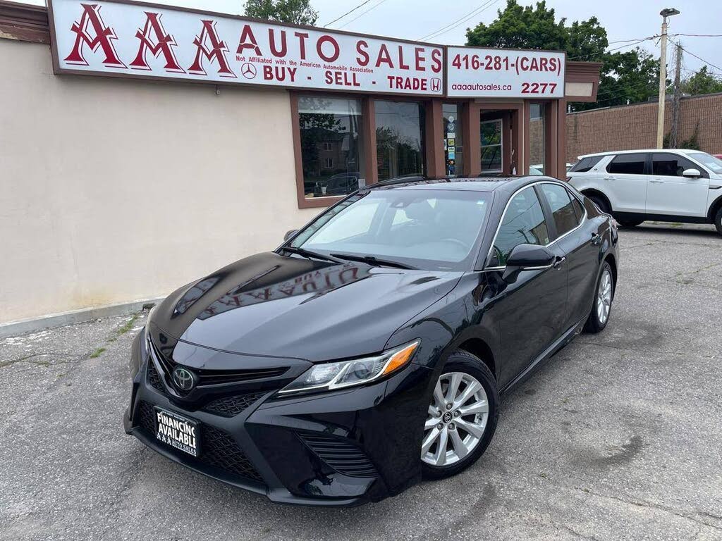 2019 Toyota Camry SE FWD