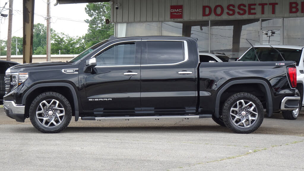2023 GMC Sierra 1500 SLT Crew Cab 4WD