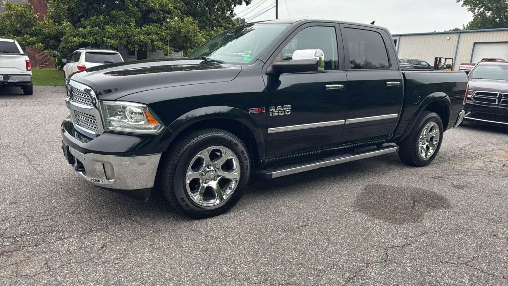 2016 RAM 1500 Laramie Crew Cab 4WD