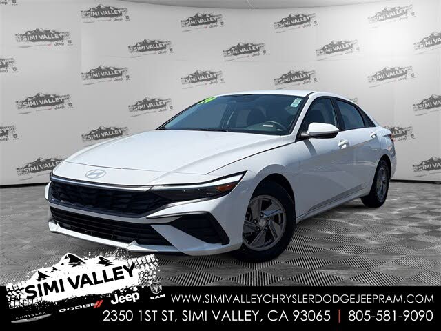 2024 Hyundai Elantra SE FWD