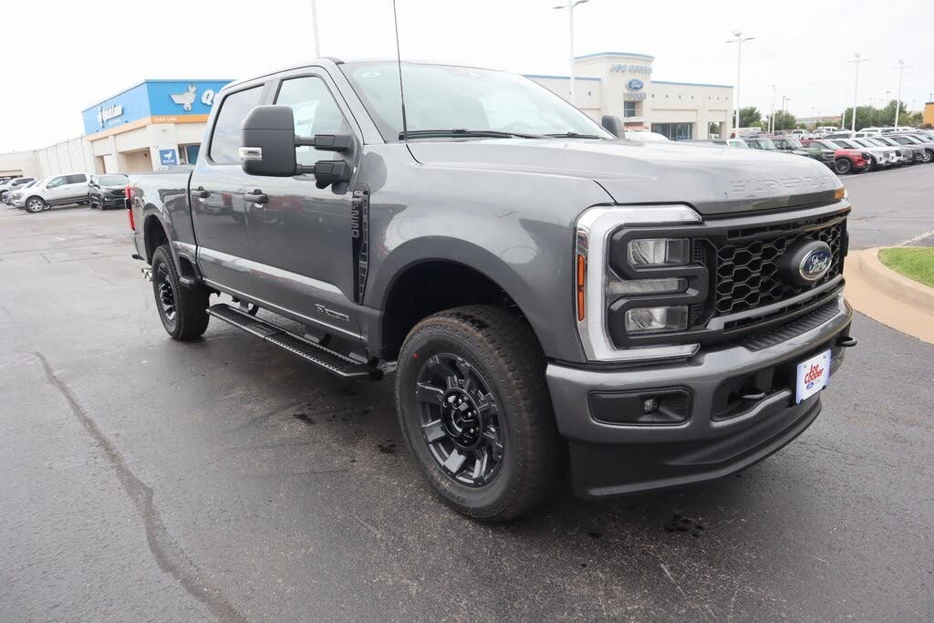 2025 Ford F-250 Super Duty XL Crew Cab 4WD