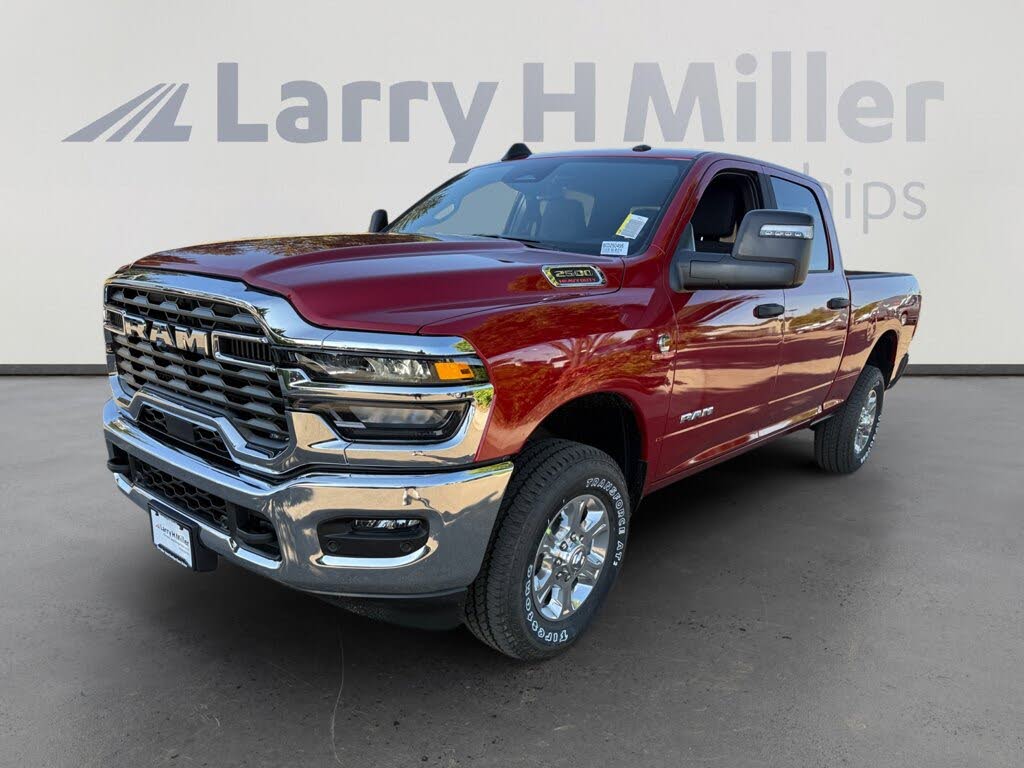 2025 RAM 2500 Big Horn Crew Cab 4WD