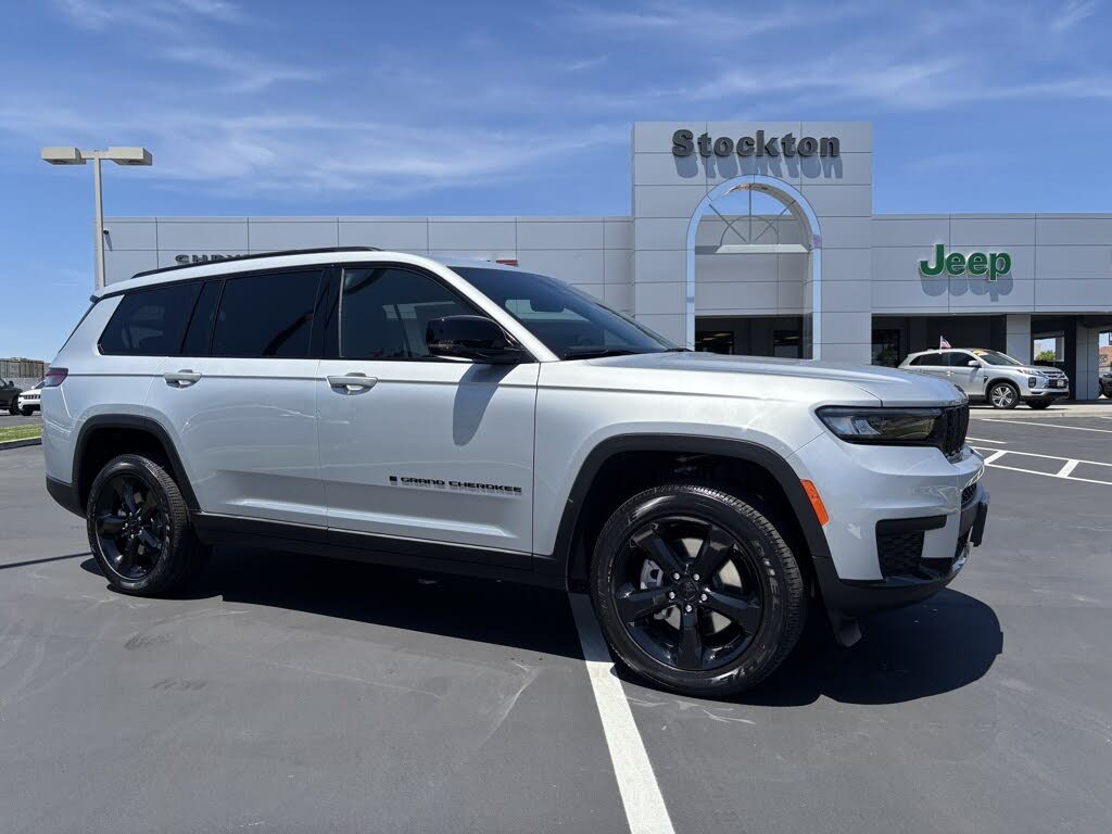 2025 Jeep Grand Cherokee L Laredo 4WD