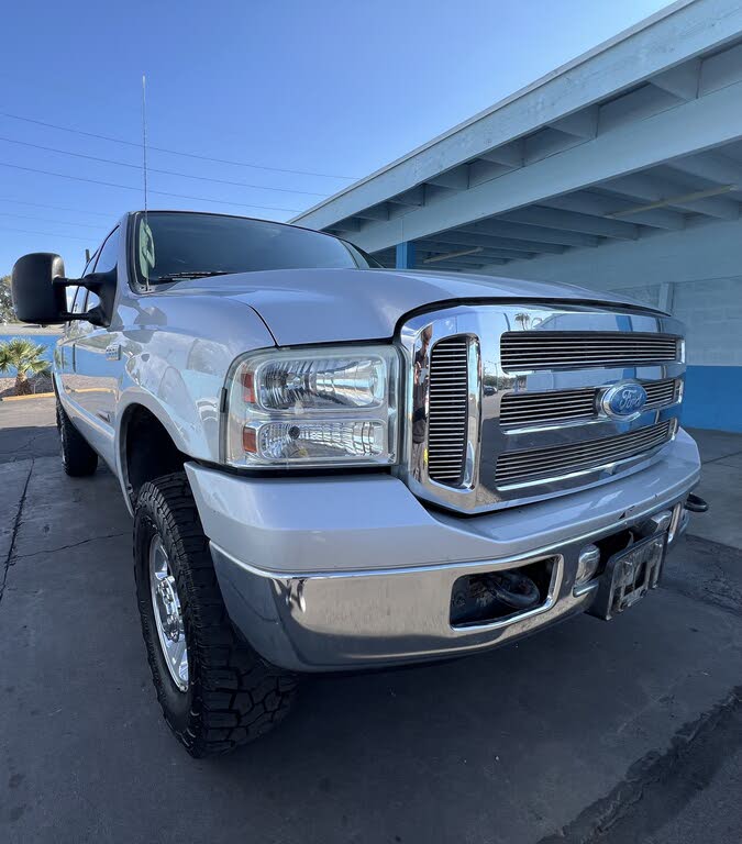 2005 Ford F-250 Super Duty XL Crew Cab 4WD