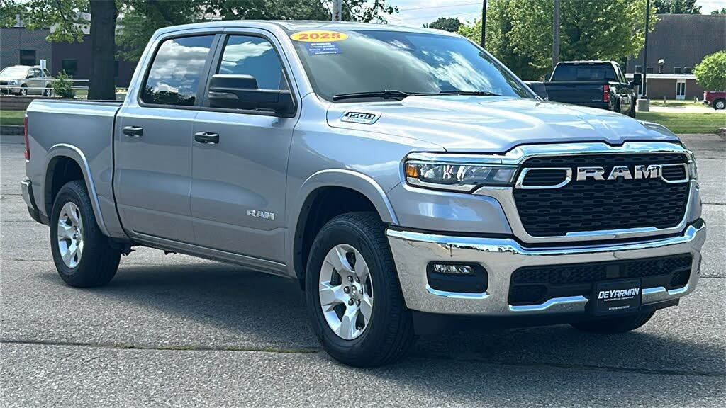 2025 RAM 1500 Big Horn Crew Cab 4WD