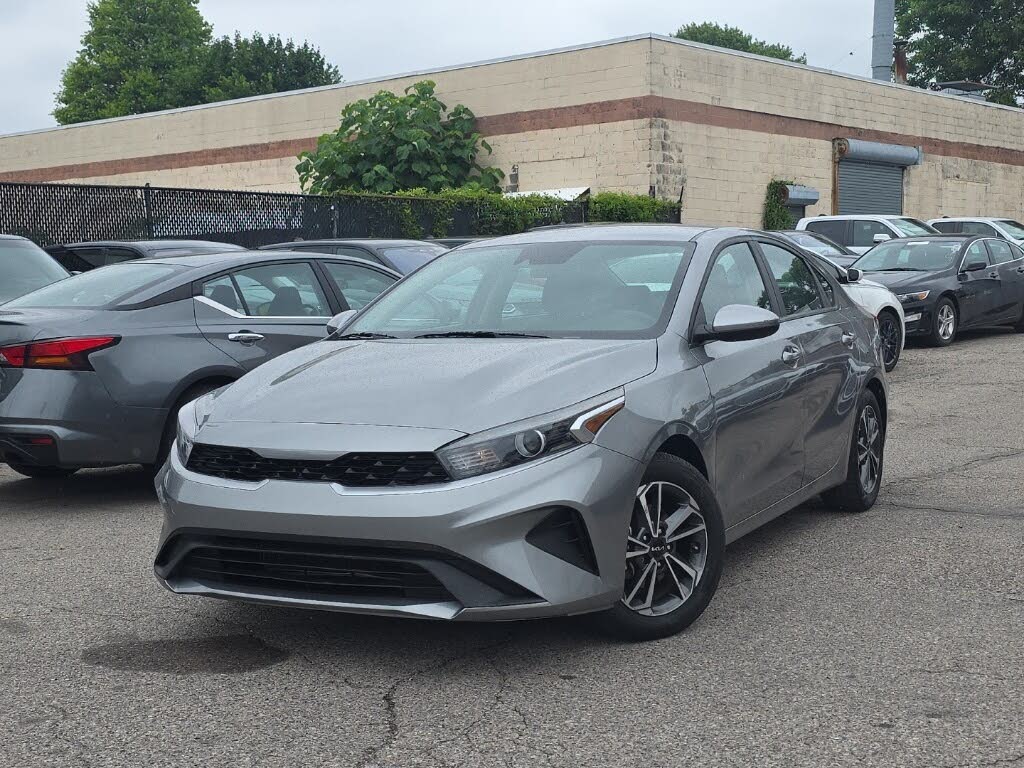 2023 Kia Forte LXS FWD