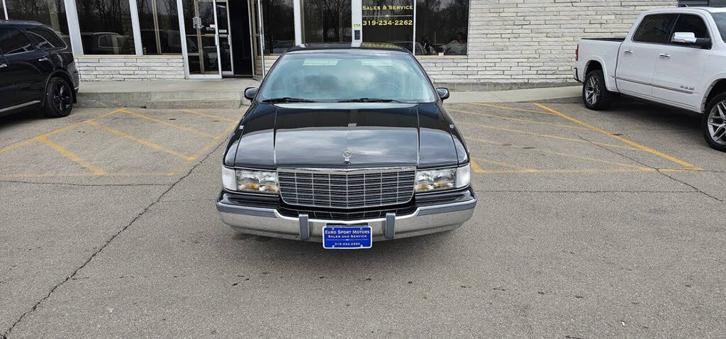 1994 Cadillac Fleetwood Sedan RWD