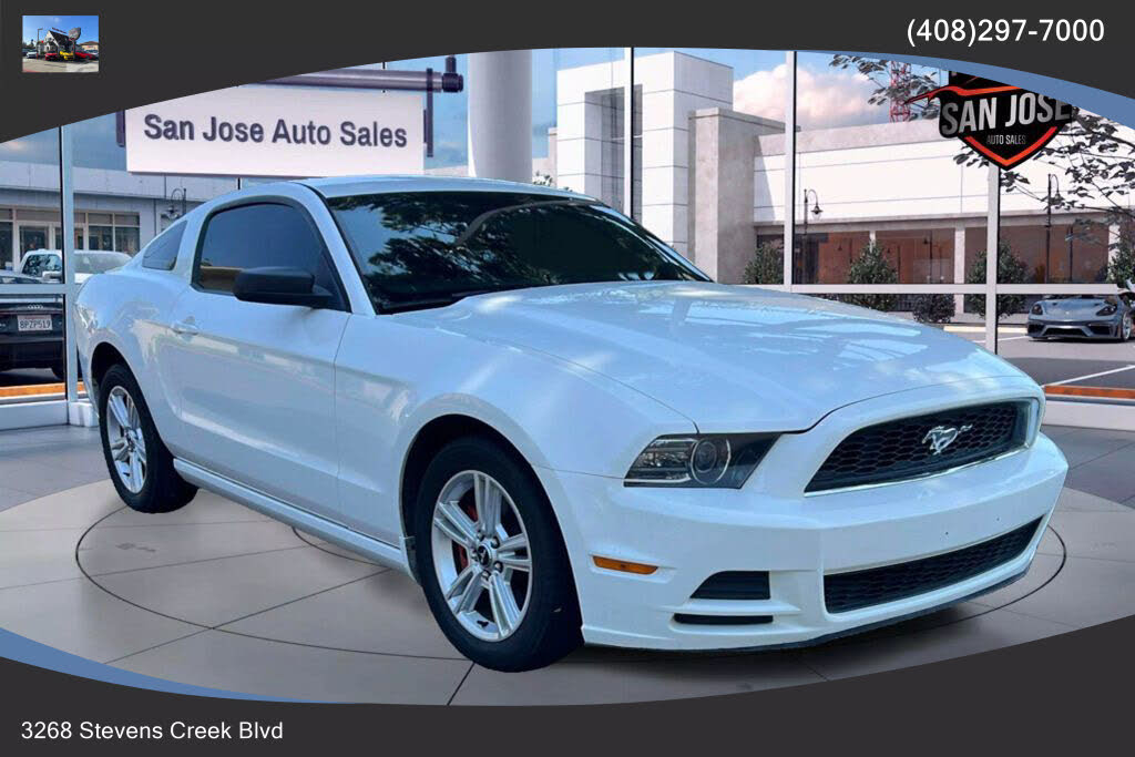 2013 Ford Mustang V6 Coupe RWD