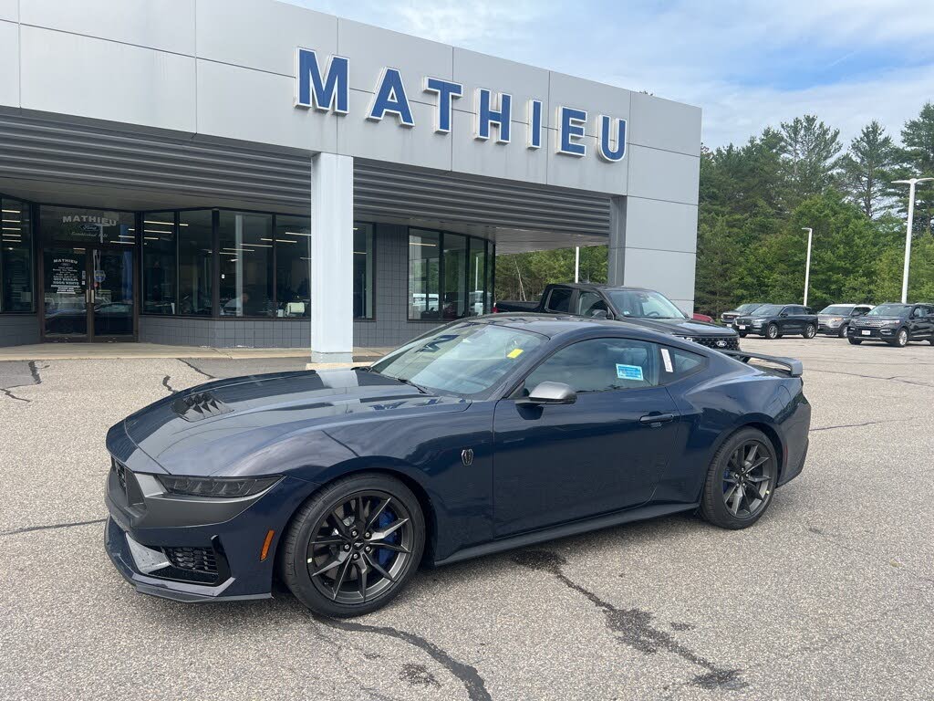 2025 Ford Mustang Dark Horse Fastback RWD