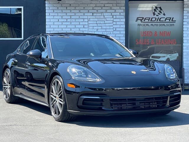 2018 Porsche Panamera RWD
