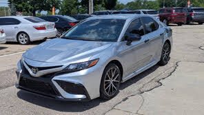 Toyota Camry SE Nightshade FWD