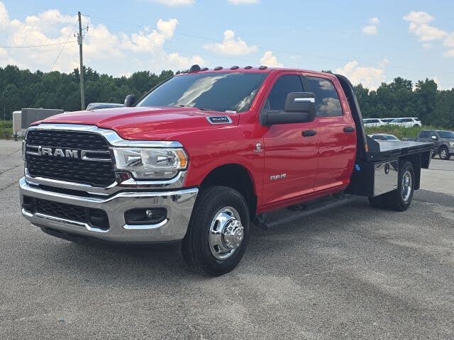 2024 RAM 3500 Chassis SLT Crew Cab LB DRW 4WD