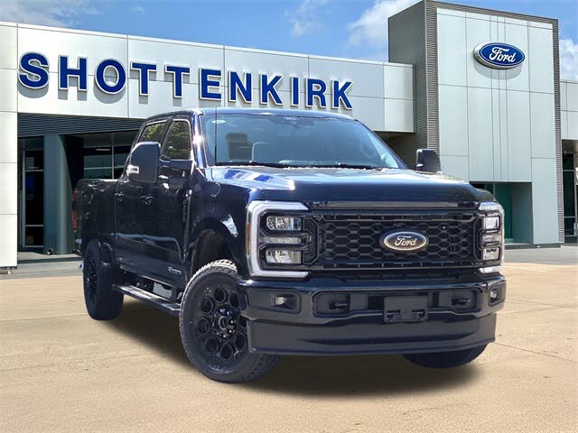 2025 Ford F-250 Super Duty XLT Crew Cab 4WD