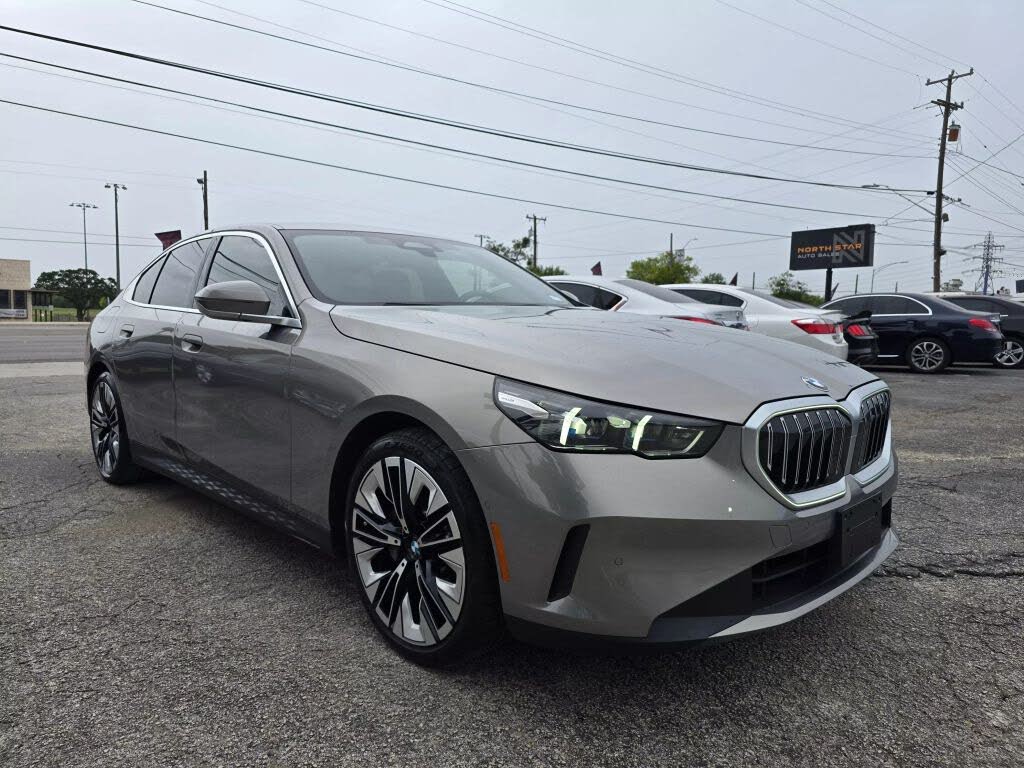 2024 BMW 5 Series 530i RWD