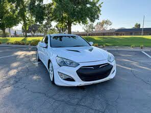 Hyundai Genesis Coupe 3.8 R-Spec RWD