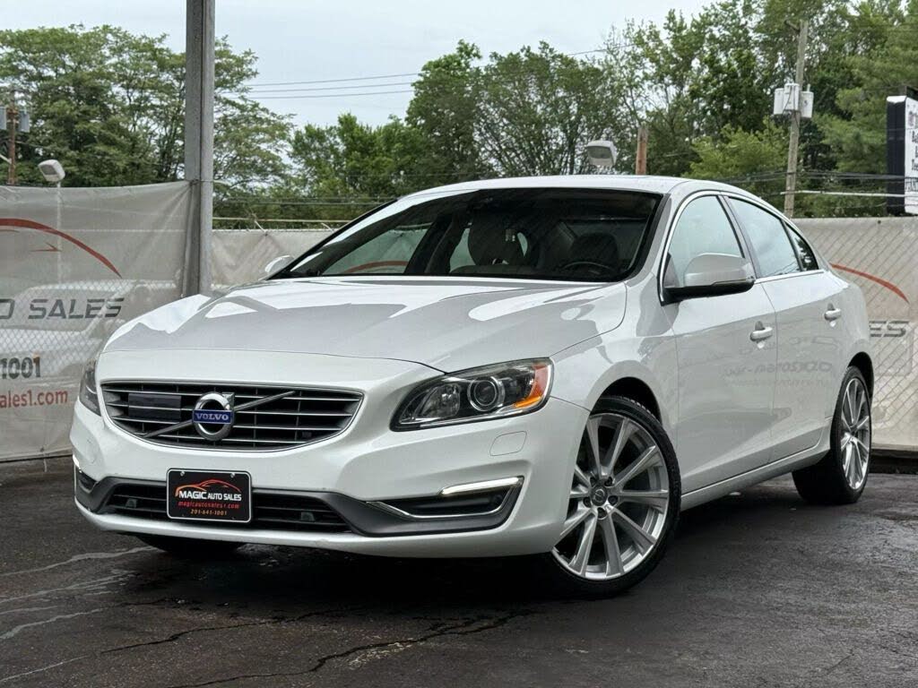 2018 Volvo S60 T5 Inscription Platinum AWD