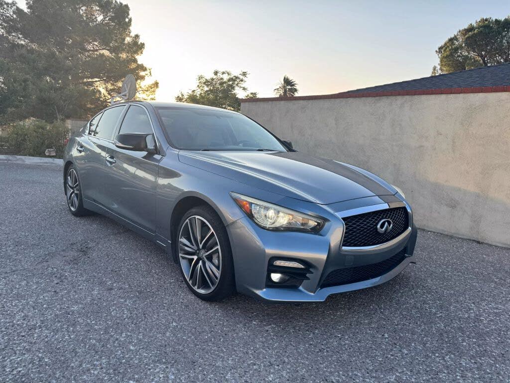 2015 INFINITI Q50 3.7 RWD