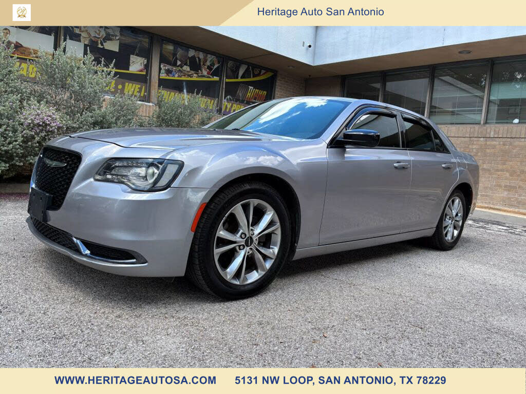 2018 Chrysler 300 Touring RWD