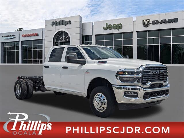 2025 RAM 3500 Chassis Tradesman Crew Cab LB DRW 4WD
