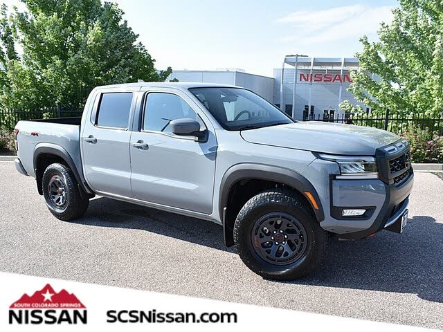 2025 Nissan Frontier PRO-4X Crew Cab 4WD