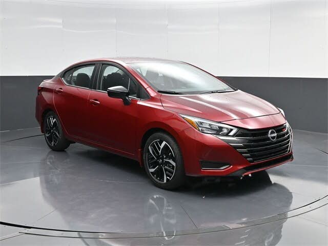 2025 Nissan Versa SR FWD
