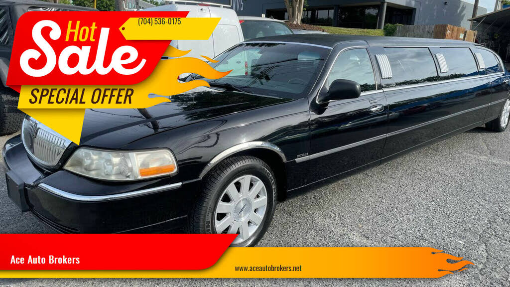 2005 Lincoln Town Car Executive