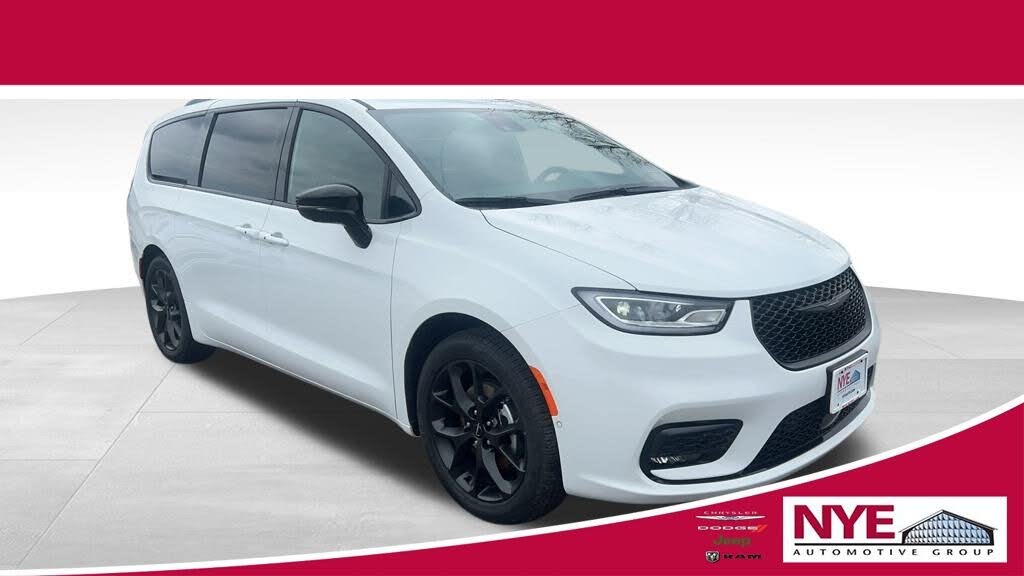 2024 Chrysler Pacifica Limited FWD