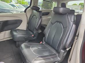Chrysler Pacifica Touring L FWD