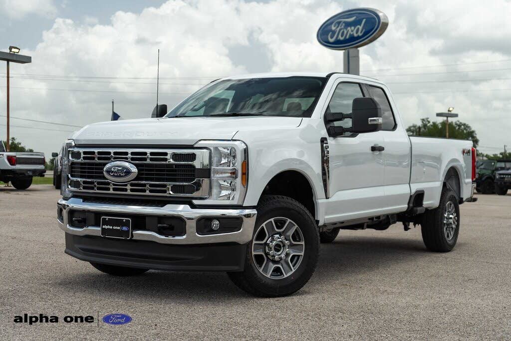 2025 Ford F-350 Super Duty XLT SuperCab LB 4WD