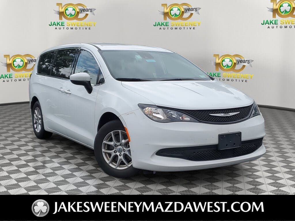 2023 Chrysler Voyager LX FWD