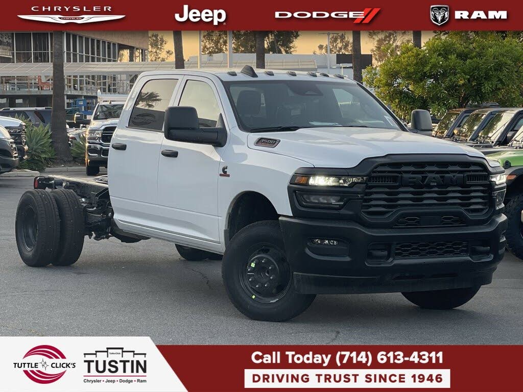 2025 RAM 3500 Chassis Tradesman Crew Cab LB DRW RWD
