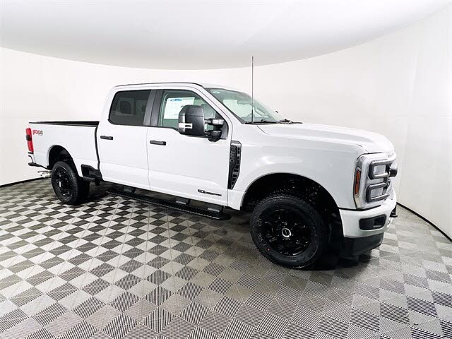 2025 Ford F-250 Super Duty XL Crew Cab 4WD
