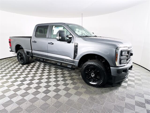 2025 Ford F-250 Super Duty XL Crew Cab 4WD