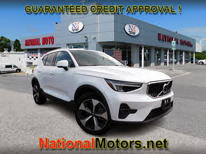 Volvo XC40 B5 Plus Bright Theme AWD