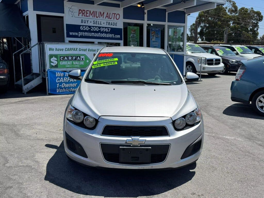 2016 Chevrolet Sonic LT Sedan FWD
