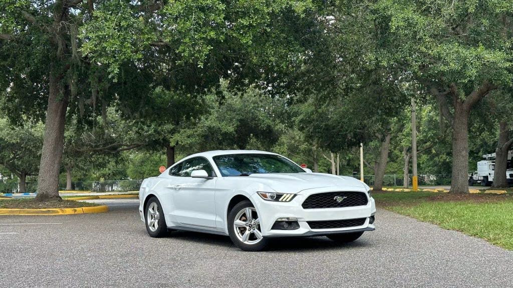 2015 Ford Mustang EcoBoost Coupe RWD