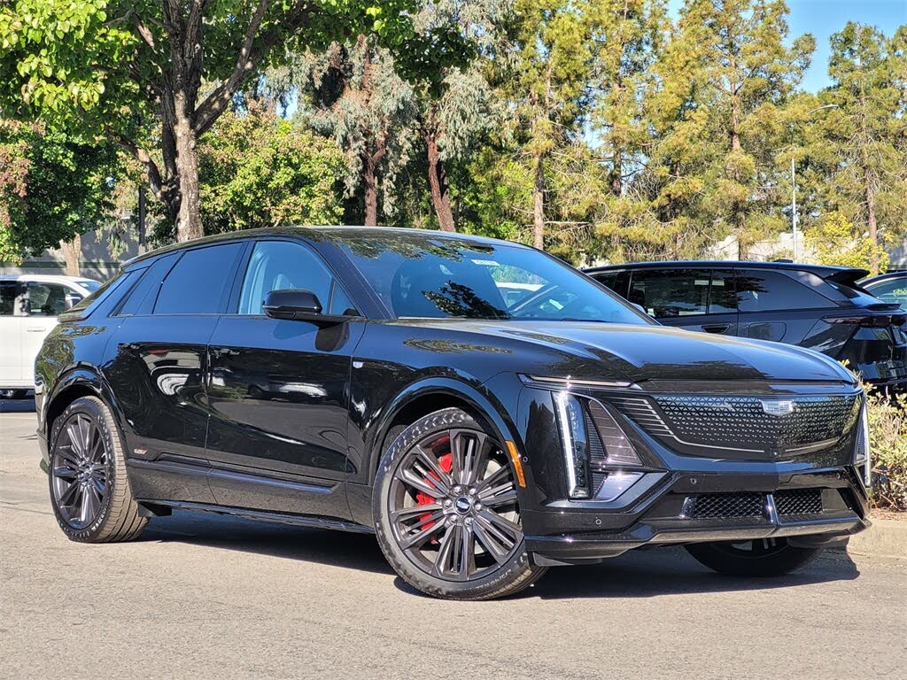 2026 Cadillac LYRIQ-V AWD