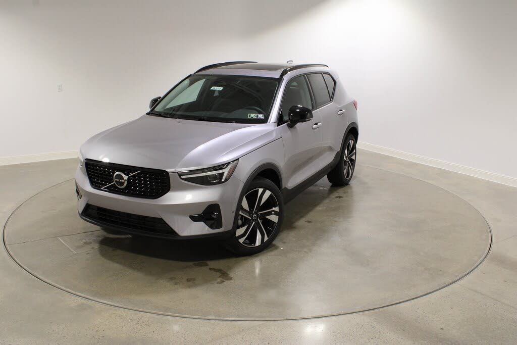 2026 Volvo XC40 B5 Ultra AWD