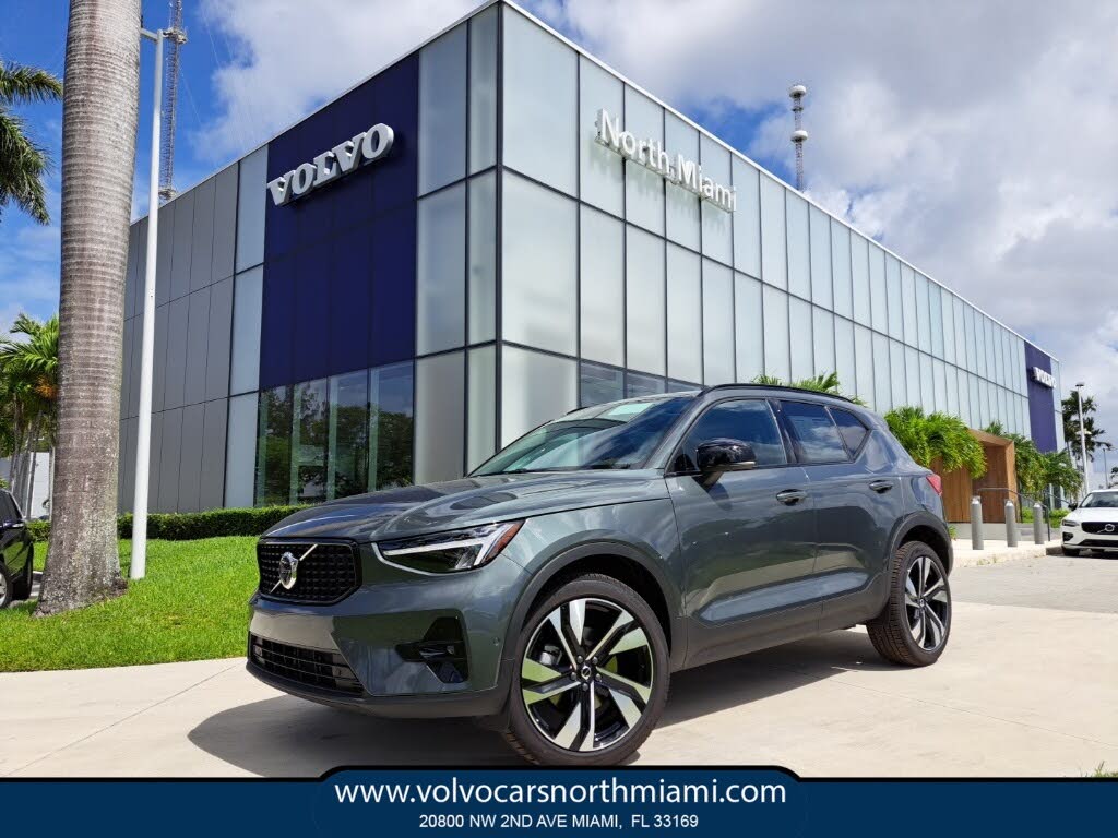 2026 Volvo XC40 B4 Plus FWD