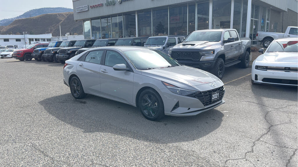 2021 Hyundai Elantra Preferred FWD