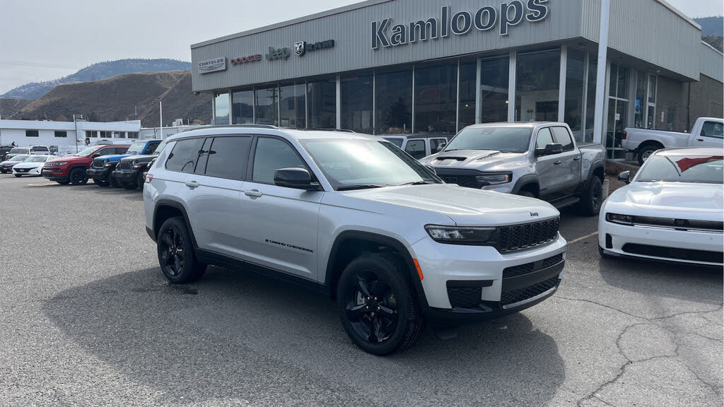 2025 Jeep Grand Cherokee L Altitude 4WD