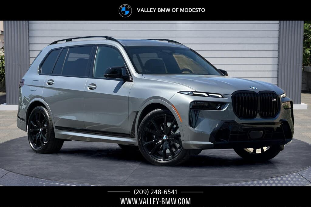 2026 BMW X7 M60i AWD