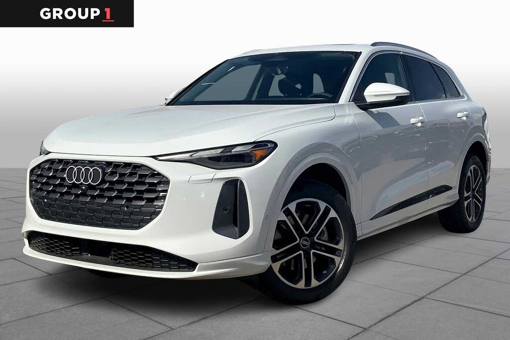 2025 Audi Q5 quattro Premium 40 TFSI