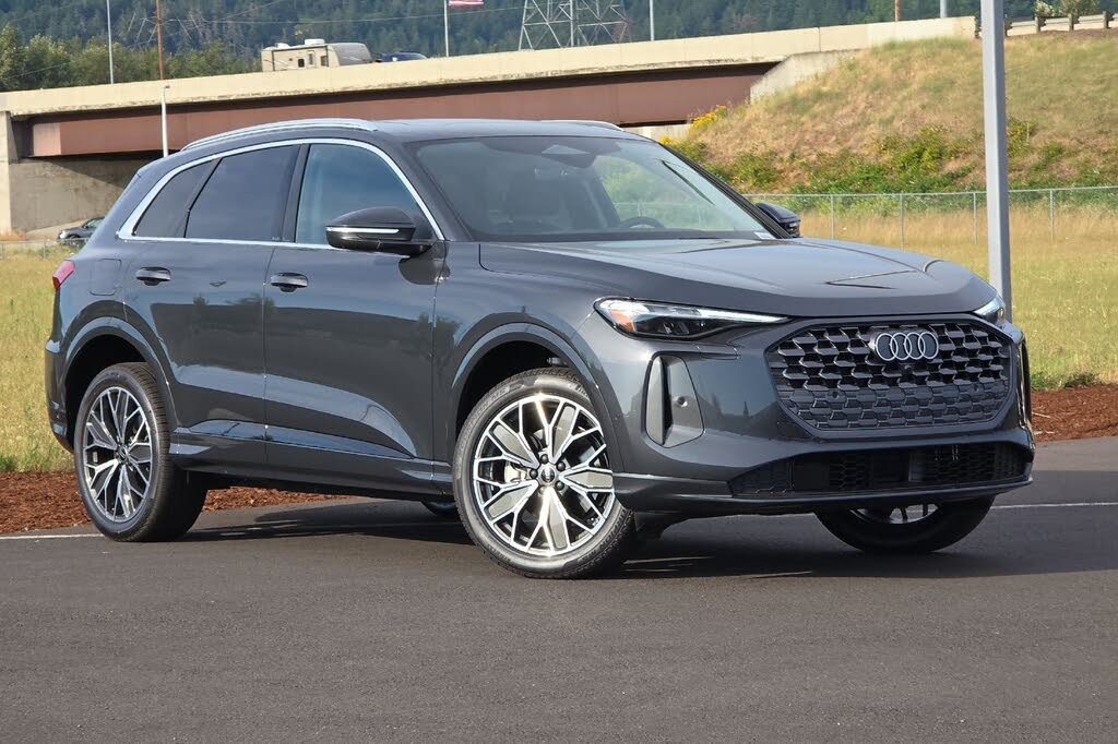2025 Audi Q5 quattro Premium Plus 40 TFSI
