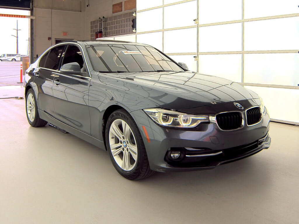 2017 BMW 3 Series 330i Sedan RWD