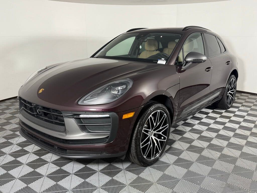 2025 Porsche Macan T AWD