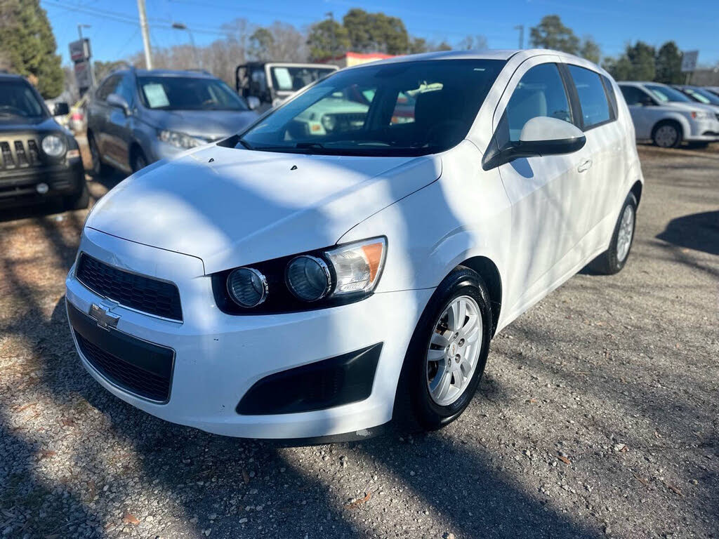 2012 Chevrolet Sonic 2LS Hatchback FWD