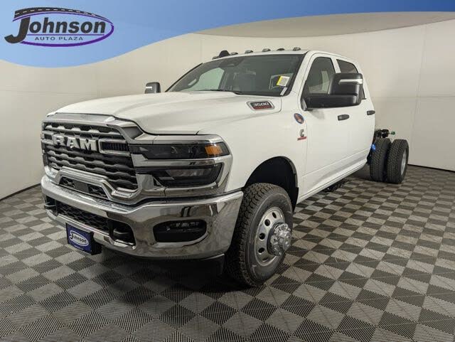 2025 RAM 3500 Chassis Tradesman Crew Cab LB DRW 4WD