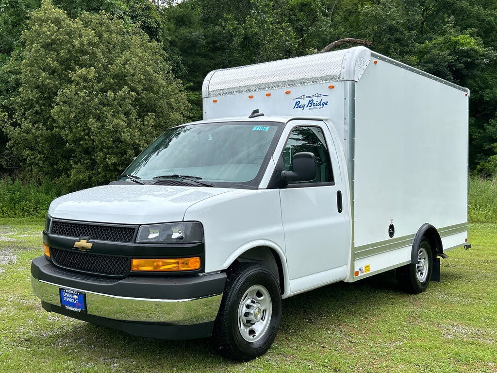 2025 Chevrolet Express Chassis 3500 Cutaway 139
